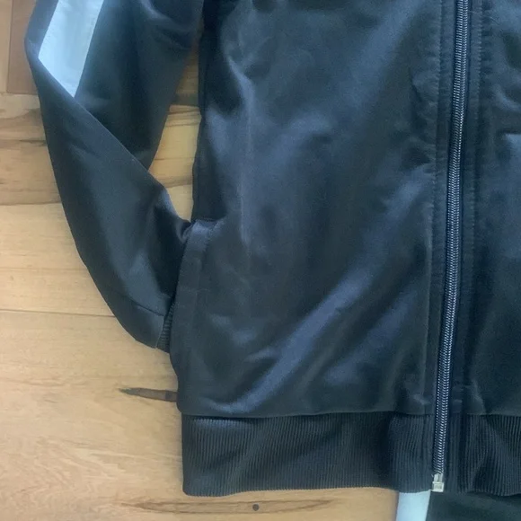 Puma Tracksuit - Picture 3 of 8